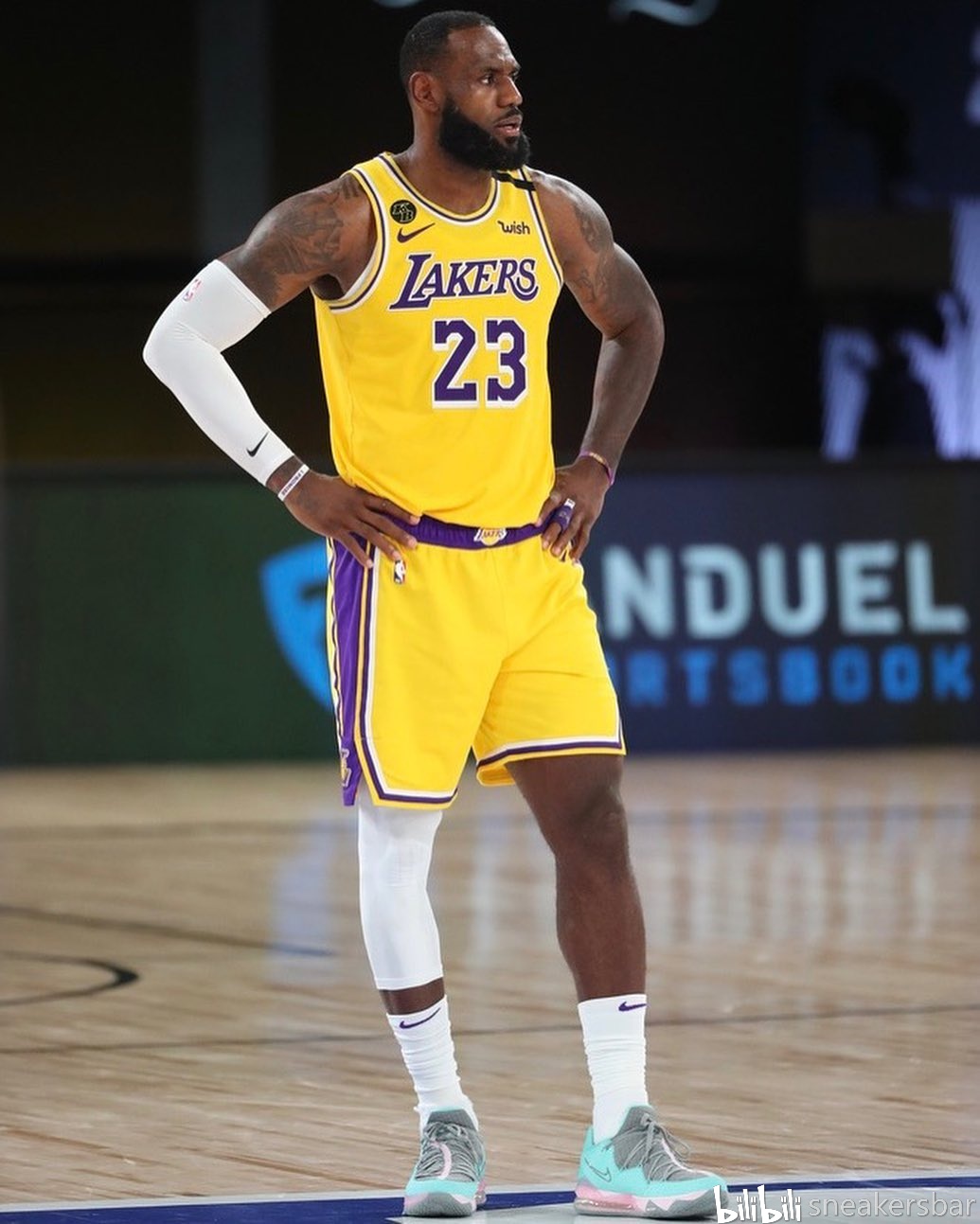 震撼场景成 震撼场景成