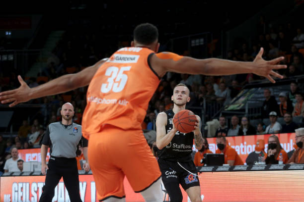 目前来看哲 目前来看哲